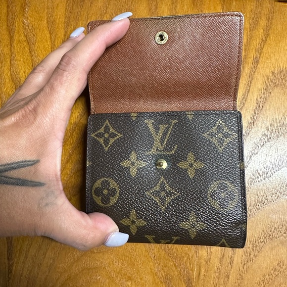Authentic Louis Vuitton compact wallet - Picture 5 of 10